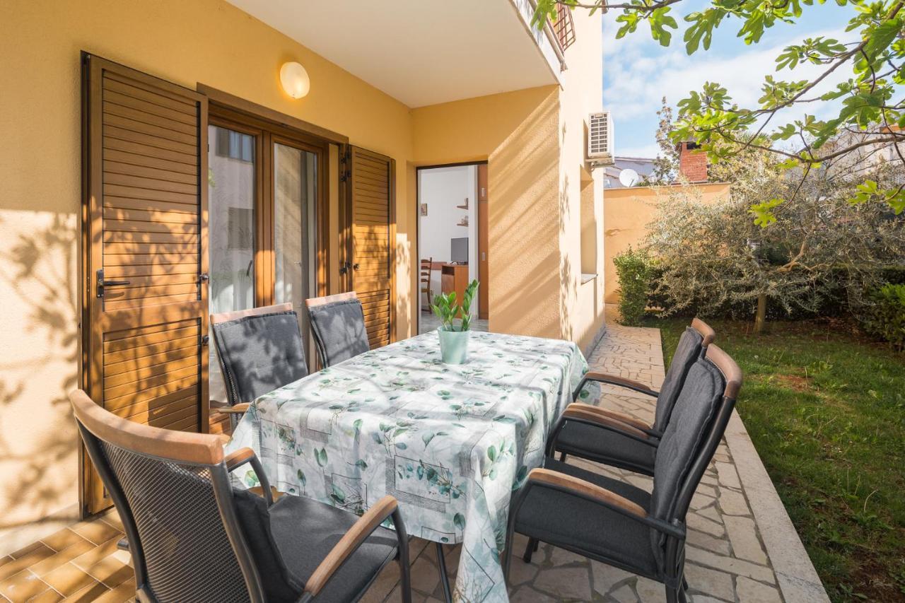 Apartment Korelic Green Garden Porec Bagian luar foto