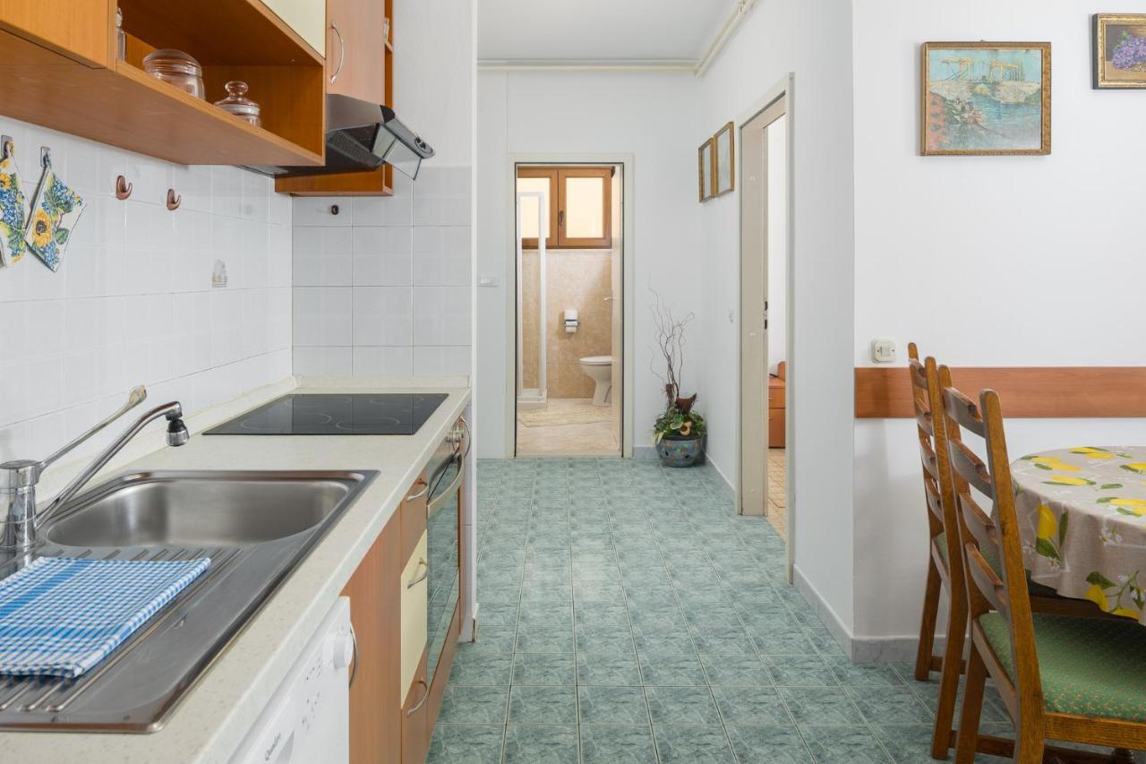 Apartment Korelic Green Garden Porec Bagian luar foto