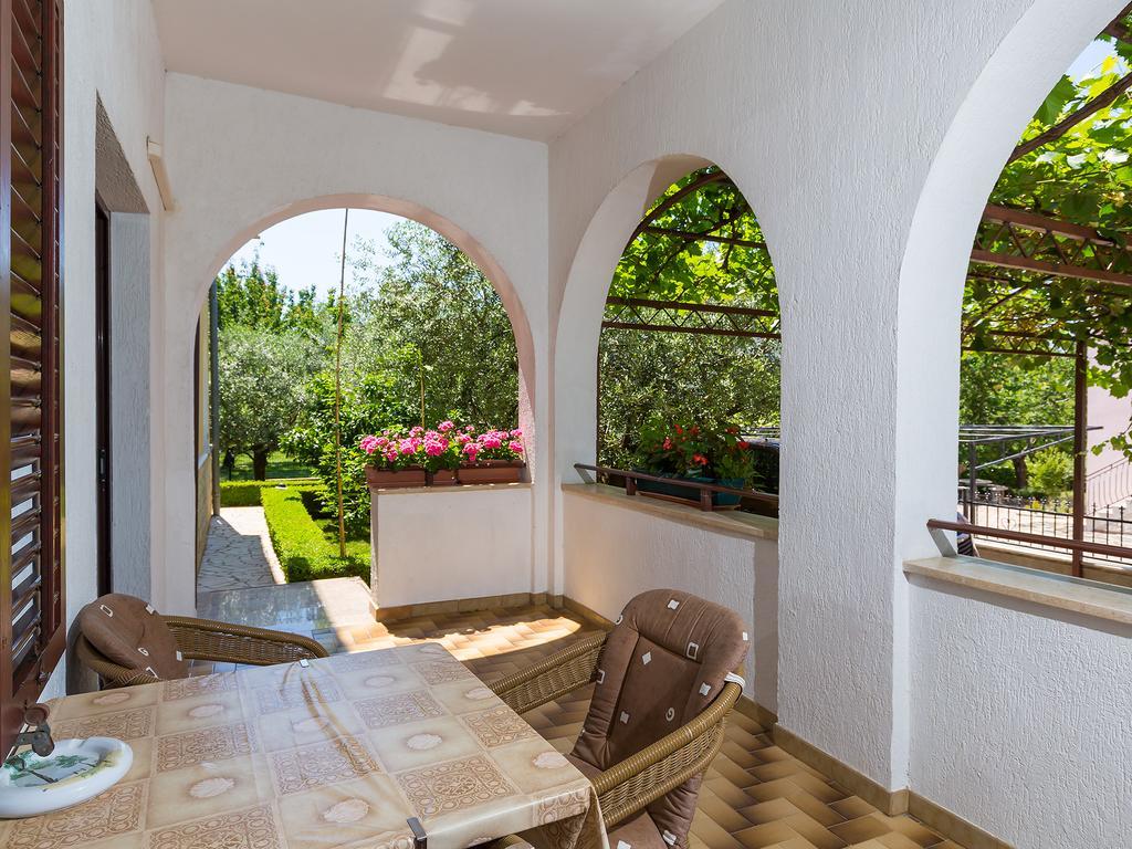 Apartment Korelic Green Garden Porec Bagian luar foto